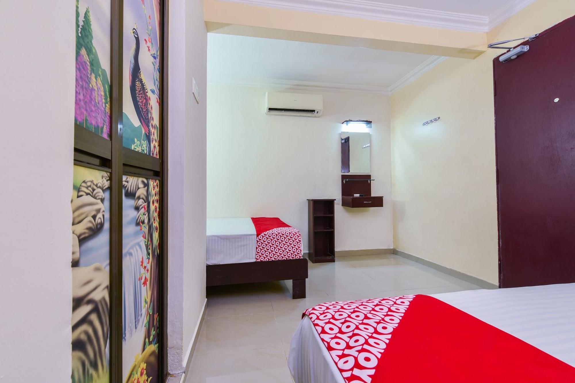 Super Oyo 90562 J Hotel Pj Petaling Jaya Exterior foto